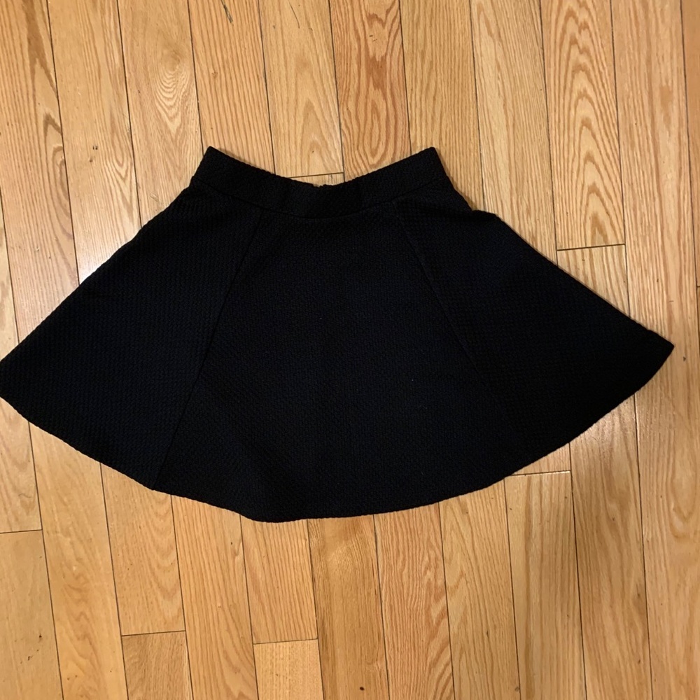 Black skirt from HAnd M is extra small polyester..